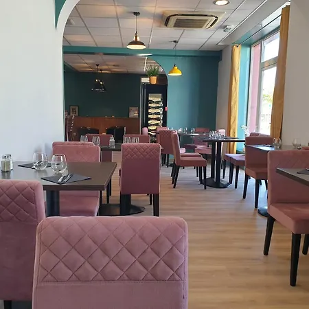 Logis Et Restaurant La Pause Rn7 Hotel La Coucourde
