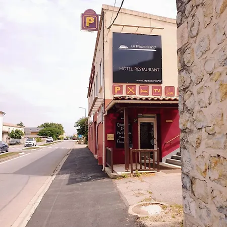 Hotel Logis Et Restaurant La Pause Rn7